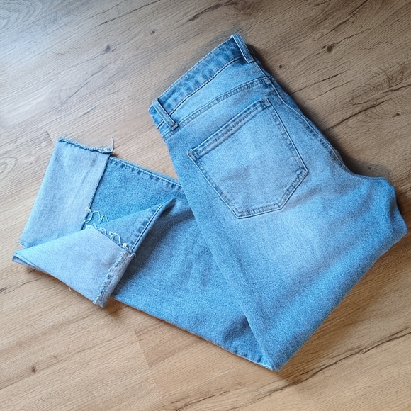 BCBG Mega Cuff Wide Leg Light Wash Jeans - Picture 4 of 4